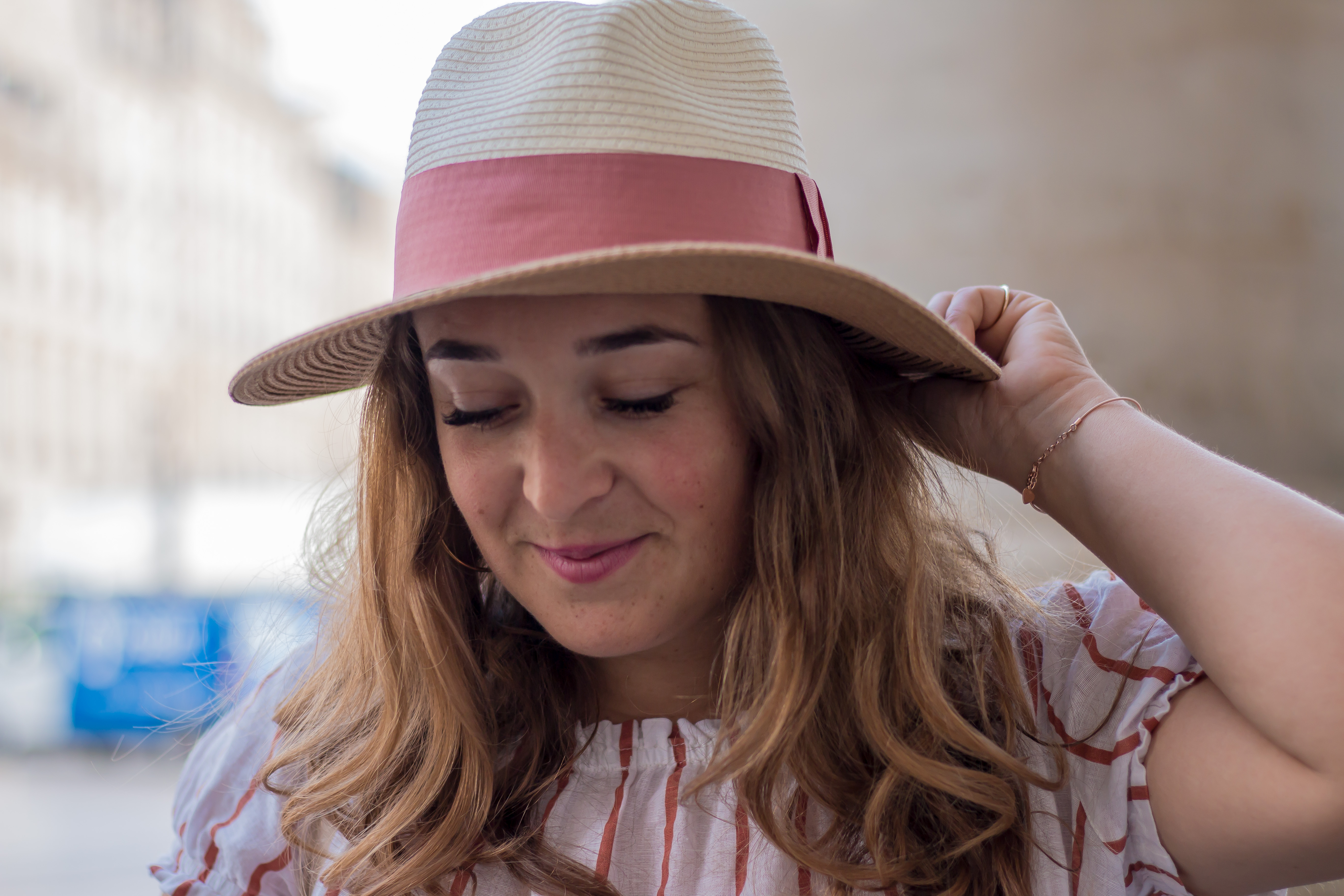 Blouse rayures et chapeau tricolore - Blog Camille In Bordeaux