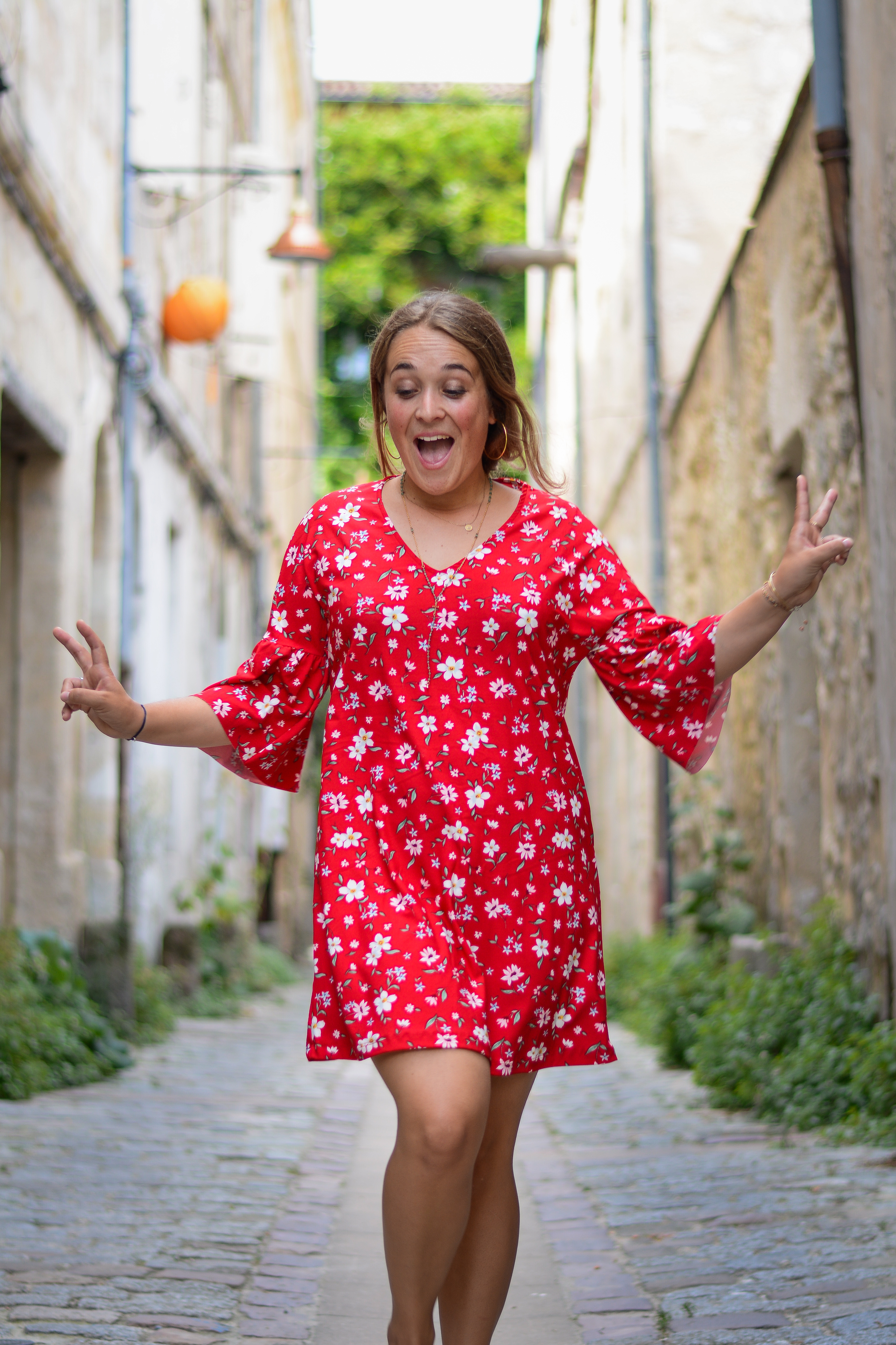 robe rouge à fleurs Mango - blog Camille in Bordeaux